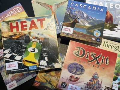 bunke af forskellige brætspil